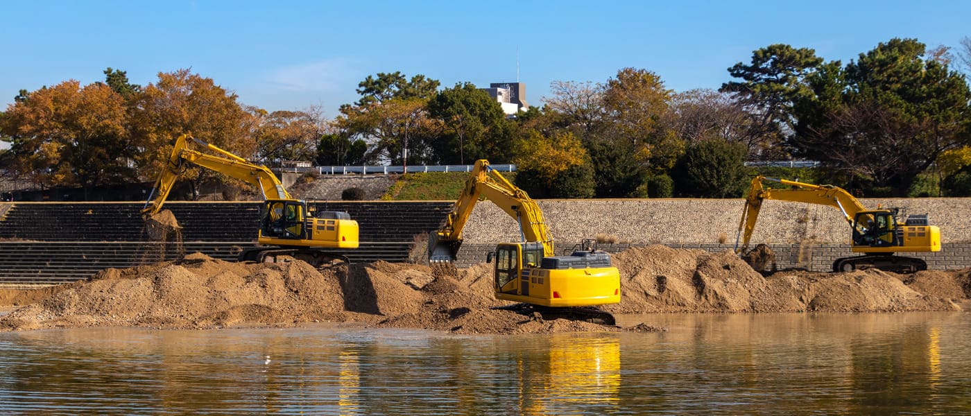 河川をはじめ、治山工事・砂防工事など、伊豆半島の暮らしの安全を担う土木工事も広範に手がけています｜土木事業