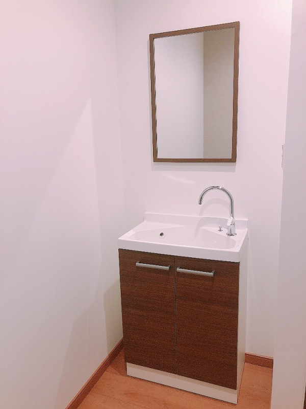 洗面所｜リフォームの施工事例｜新築・注文住宅・リフォーム｜三和建設株式会社｜伊豆・伊東市リフォーム後1