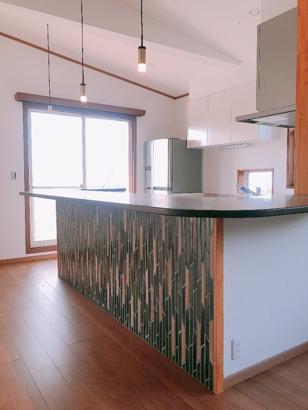 キッチン｜リフォームの施工事例｜新築・注文住宅・リフォーム｜三和建設株式会社｜伊豆・伊東市リフォーム後1