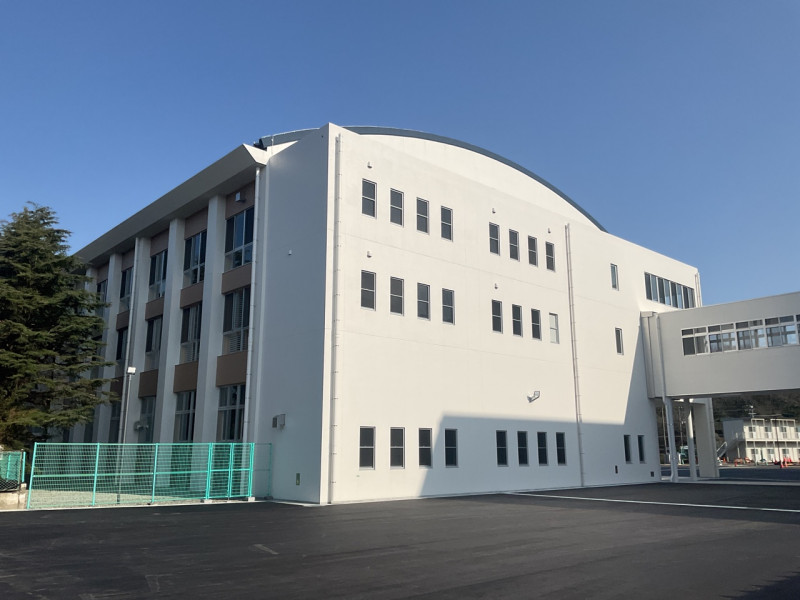 伊豆伊東高等学校　体育館｜店舗・公共施設の施工事例｜新築・注文住宅・リフォーム｜三和建設株式会社｜伊豆・伊東市ページ下部1